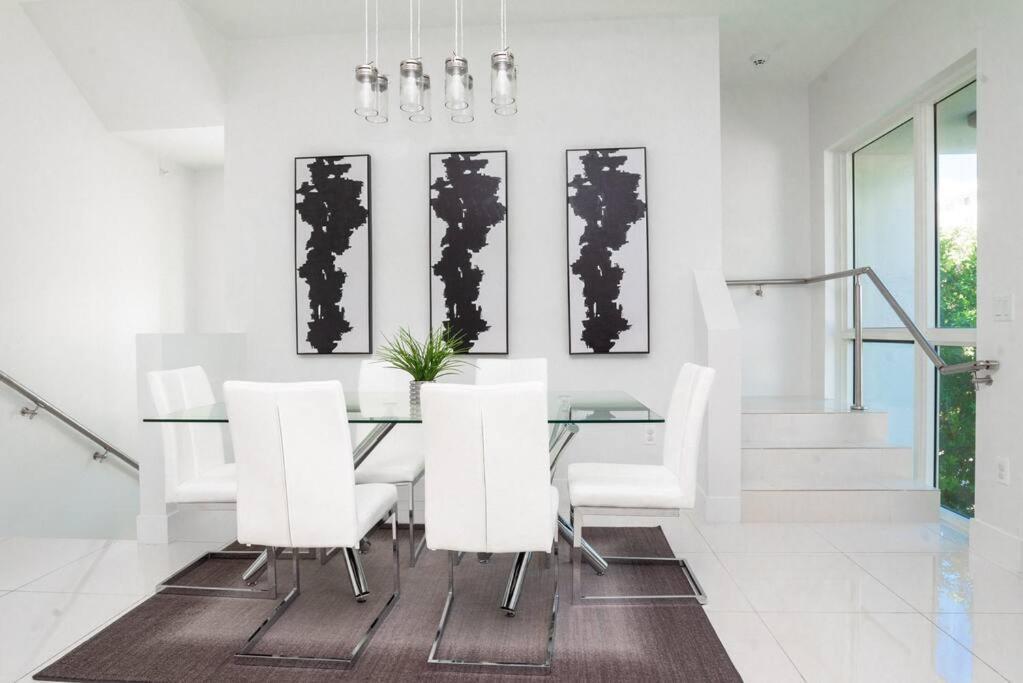 Across The Ocean Few Steps To Beach Contemporary Three Bedroom Townhouse 帕诺滩 外观 照片