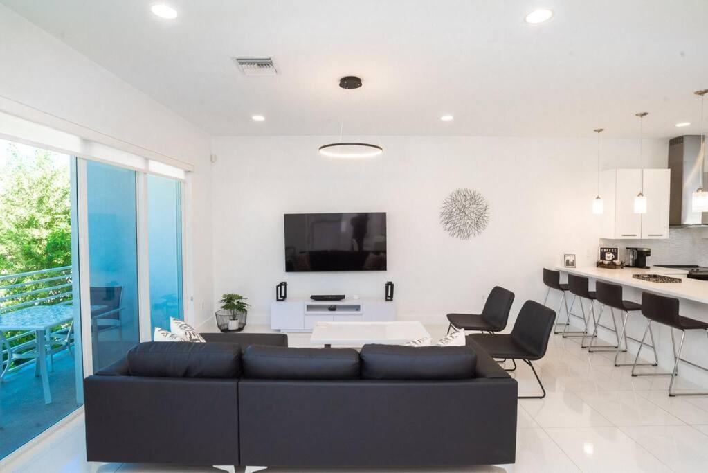 Across The Ocean Few Steps To Beach Contemporary Three Bedroom Townhouse 帕诺滩 外观 照片