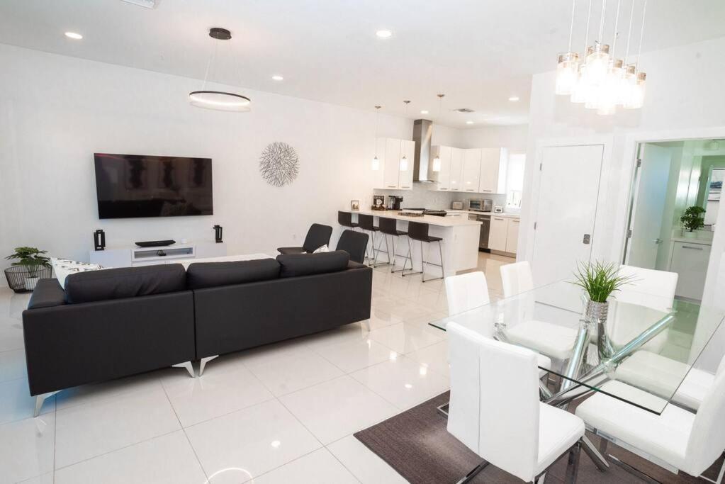Across The Ocean Few Steps To Beach Contemporary Three Bedroom Townhouse 帕诺滩 外观 照片