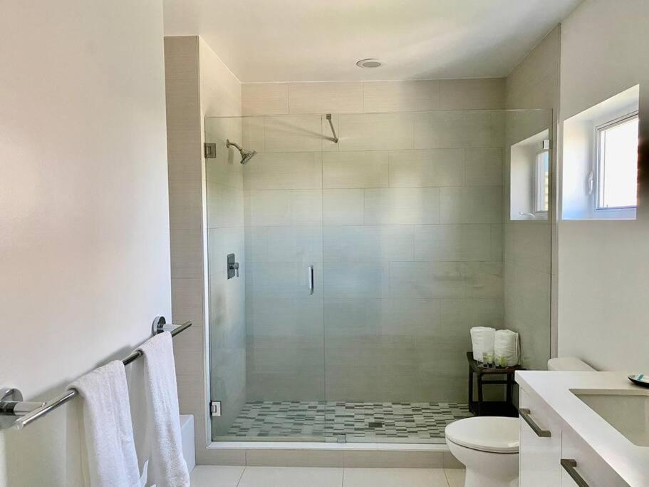 Across The Ocean Few Steps To Beach Contemporary Three Bedroom Townhouse 帕诺滩 外观 照片