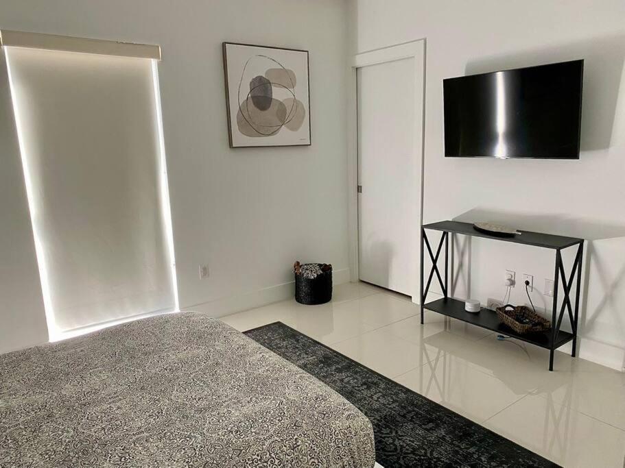 Across The Ocean Few Steps To Beach Contemporary Three Bedroom Townhouse 帕诺滩 外观 照片