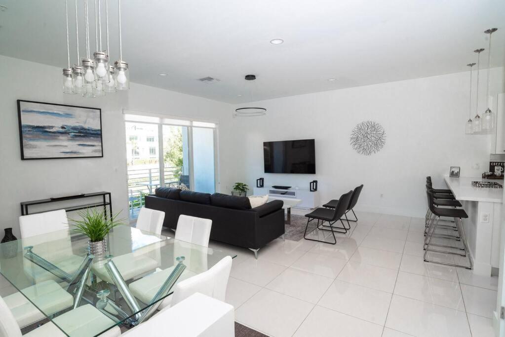 Across The Ocean Few Steps To Beach Contemporary Three Bedroom Townhouse 帕诺滩 外观 照片