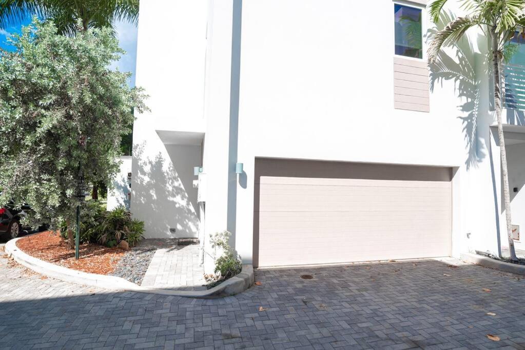 Across The Ocean Few Steps To Beach Contemporary Three Bedroom Townhouse 帕诺滩 外观 照片