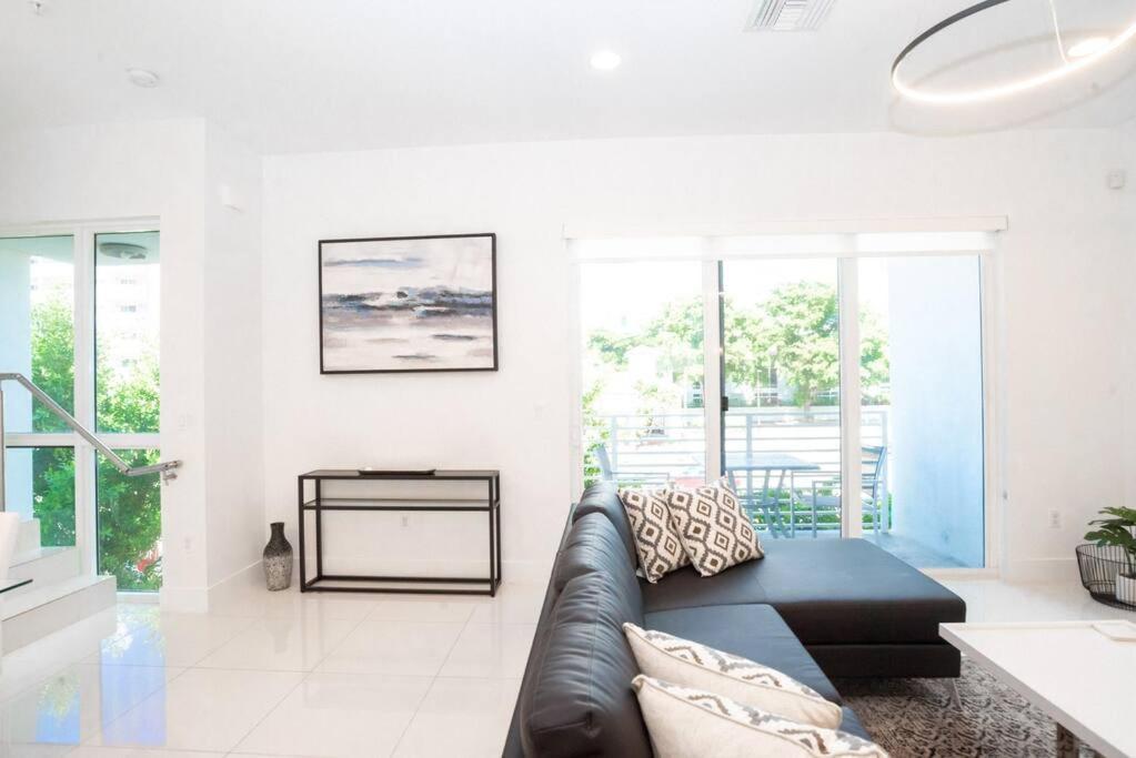 Across The Ocean Few Steps To Beach Contemporary Three Bedroom Townhouse 帕诺滩 外观 照片