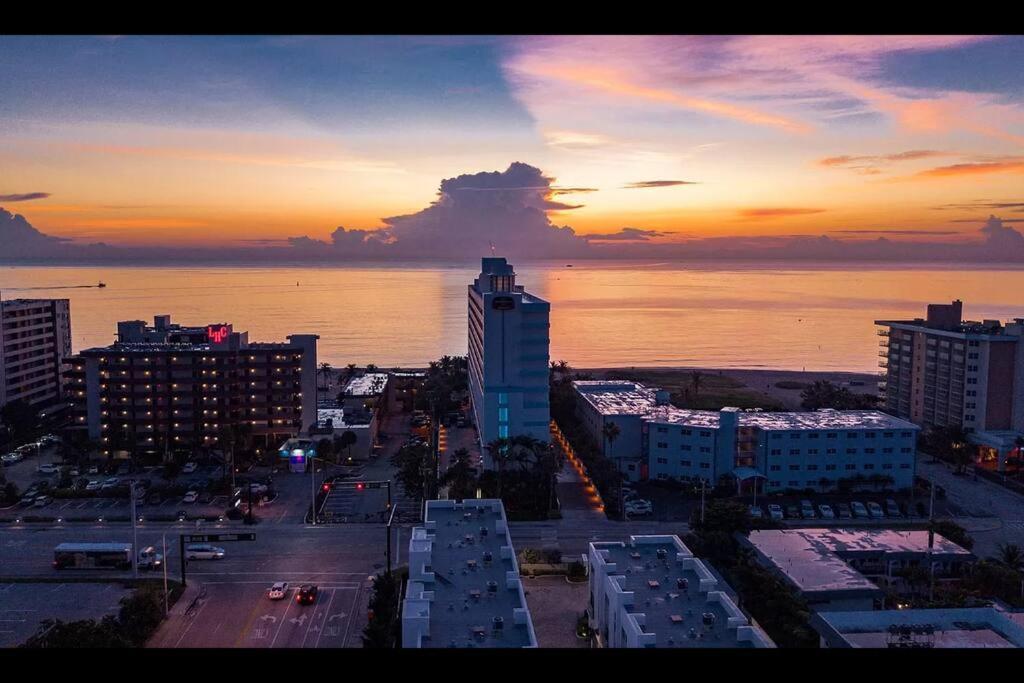Across The Ocean Few Steps To Beach Contemporary Three Bedroom Townhouse 帕诺滩 外观 照片