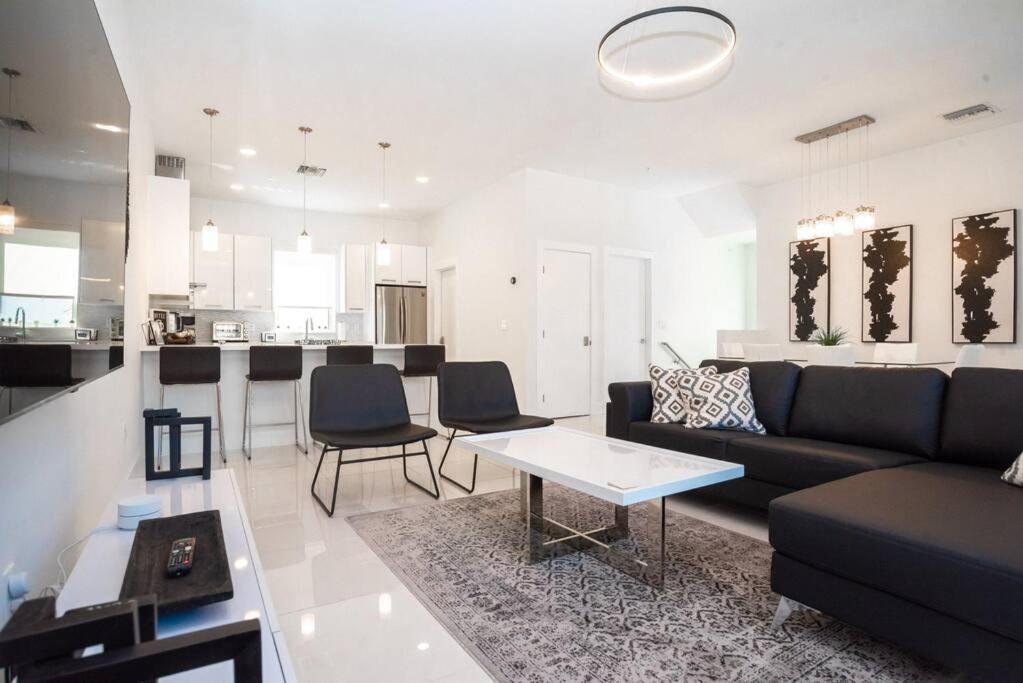 Across The Ocean Few Steps To Beach Contemporary Three Bedroom Townhouse 帕诺滩 外观 照片