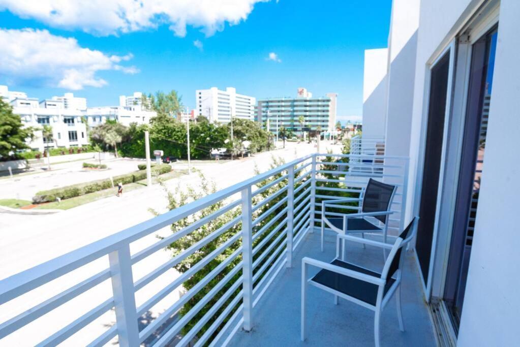 Across The Ocean Few Steps To Beach Contemporary Three Bedroom Townhouse 帕诺滩 外观 照片